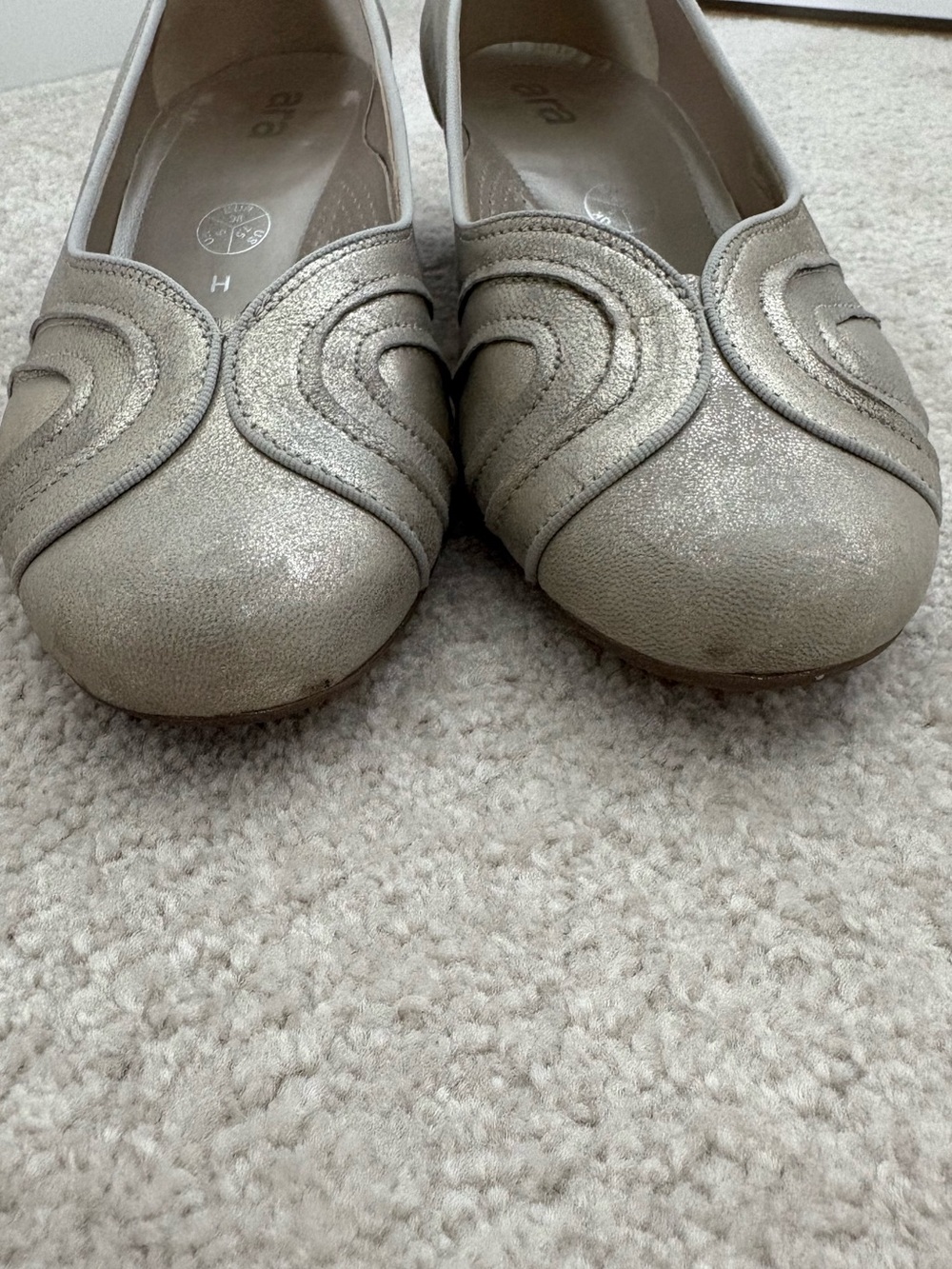 Ara Silver Leather Comfort Low Heels - Picture 15 of 15